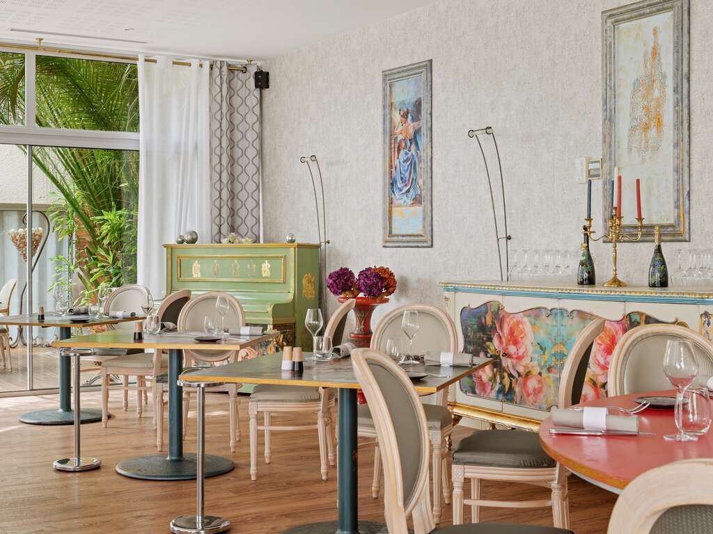 Romantisme près de Reims, avec dîner, champagne et surclassement - 3* - 14
