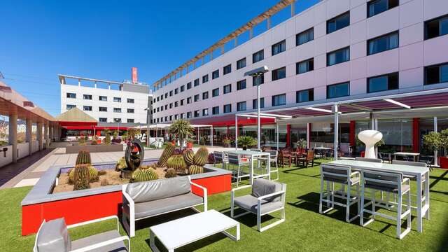 Hotel Front Air Congress