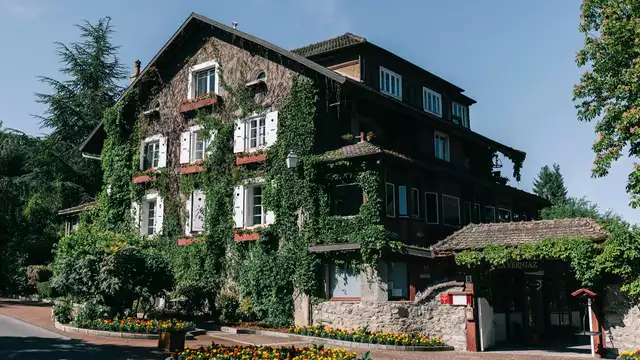 Escapada entre lago y montañas, cerca del lago Lemán