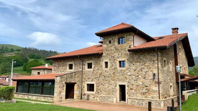 Akla Suites Valles Pasiegos