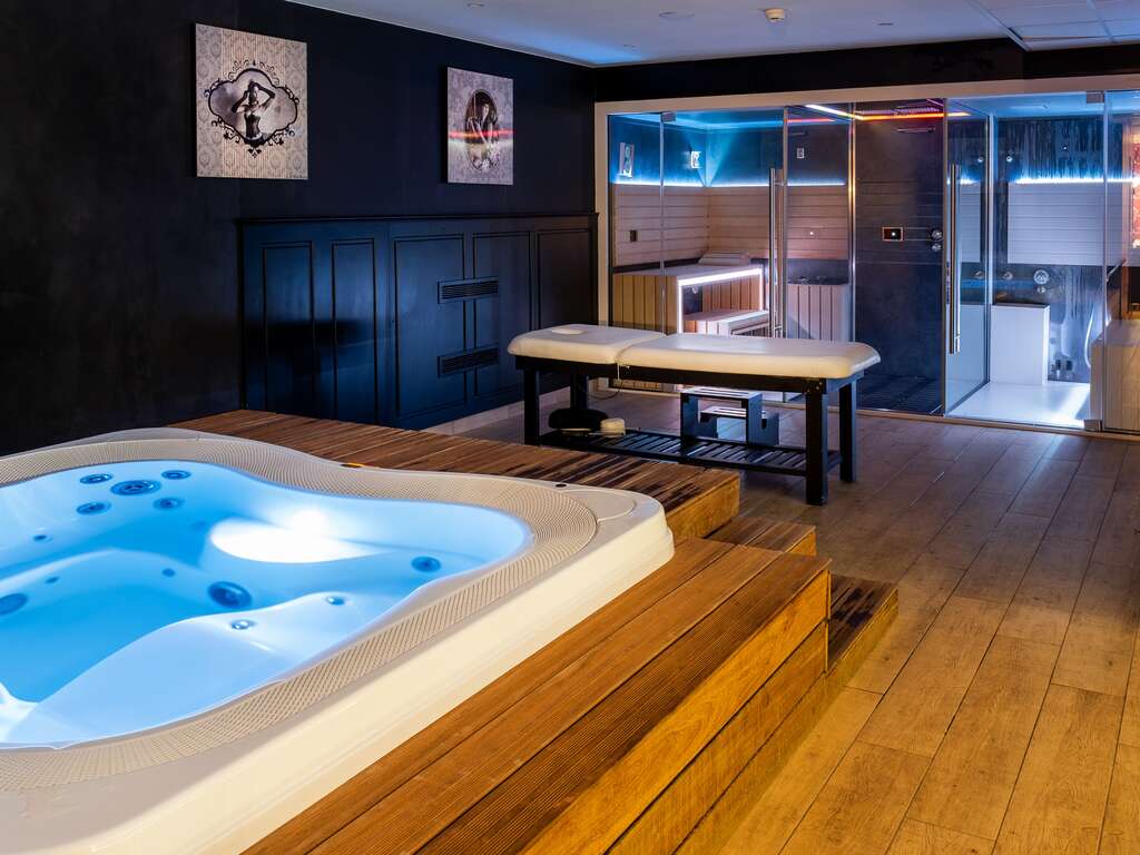 Hôtel De Luxe Avec Accès Privatisé Au Spa À Lourdes - 4* (ref 19530)