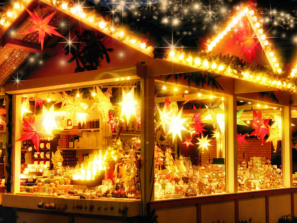 Ambiance de Noël au bord de la mer pendant le marché de Noël - 3* - 15