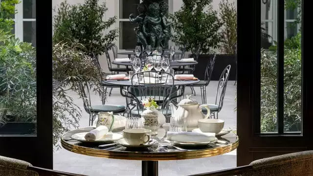 Prestigieus verblijf met spa in Fontainebleau