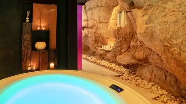 Fuga romantica in doppia deluxe con colazione e accesso al calado termal