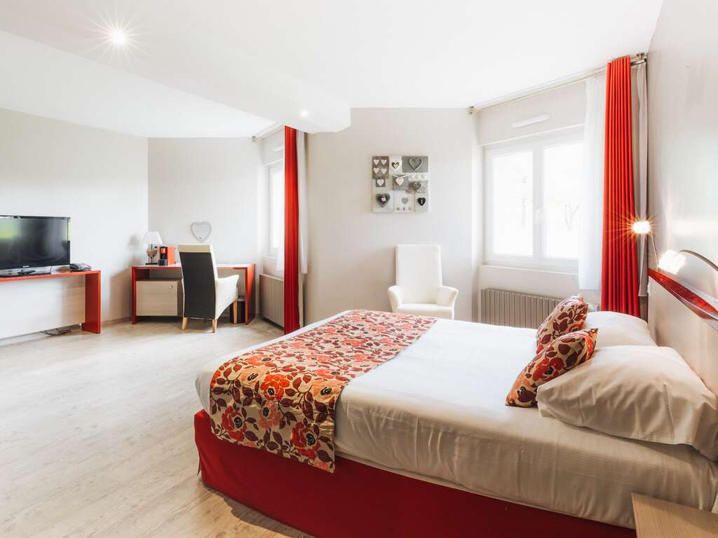 Détente totale au spa et gourmandise au coeur de Rodez-Aveyron - 3* - 43