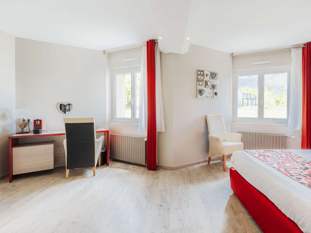 Détente totale au spa et gourmandise au coeur de Rodez-Aveyron - 3* - 42
