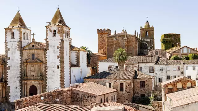 Uitstapje in het centrum van Cáceres met ontbijt inbegrepen en cava
