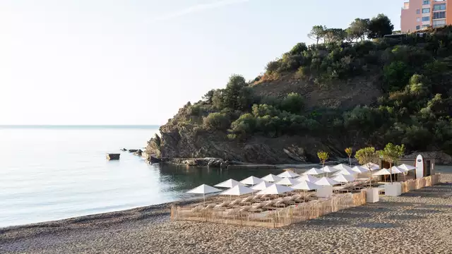 Un oasis de bienestar con spa privado y masaje en pareja junto al mar