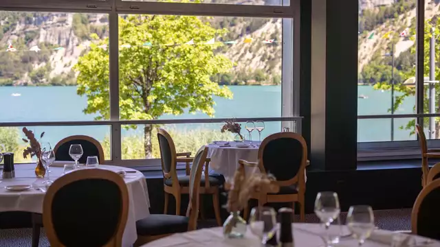 Vacaciones románticas con cena en Nantua