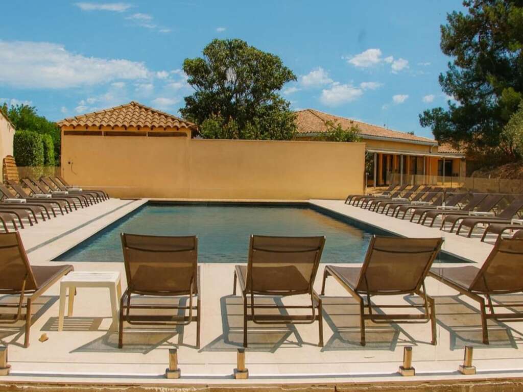 Escapade Romantique à Avignon - 4*