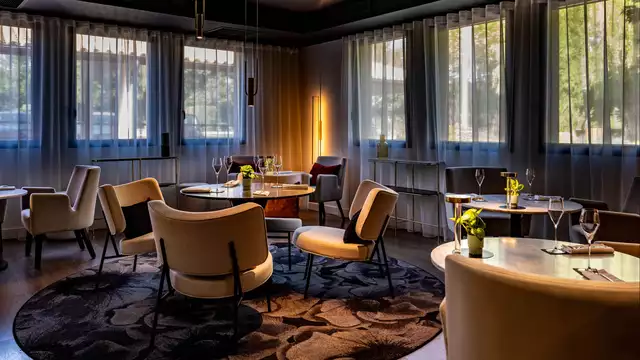 Escapada exclusiva en habitación privilege en un hotel de 5 estrellas.