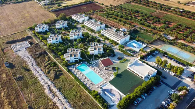 Resort 4* dans les Pouilles, dans la réserve naturelle de Torre Guaceto, en demi-pension