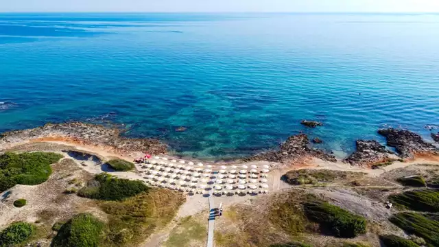 Resort 4* dans les Pouilles, dans la réserve naturelle de Torre Guaceto, en demi-pension