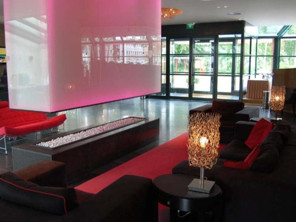 ÉVadez-vous à deux : une nuit près d'Utrecht avec petit-déjeuner inclus - 4* - 4