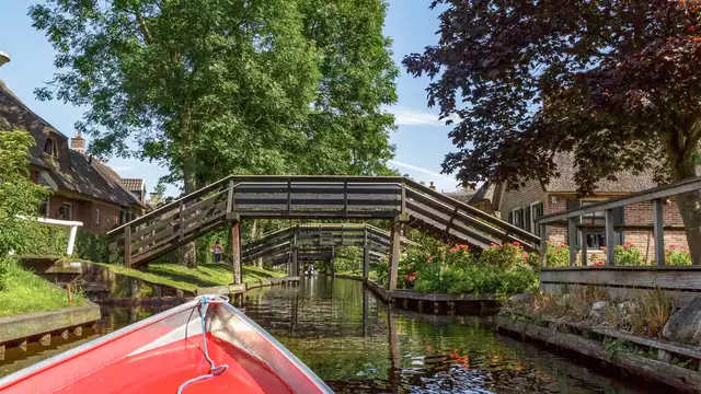 Ruim geniten nabij het schitterende Giethoorn
