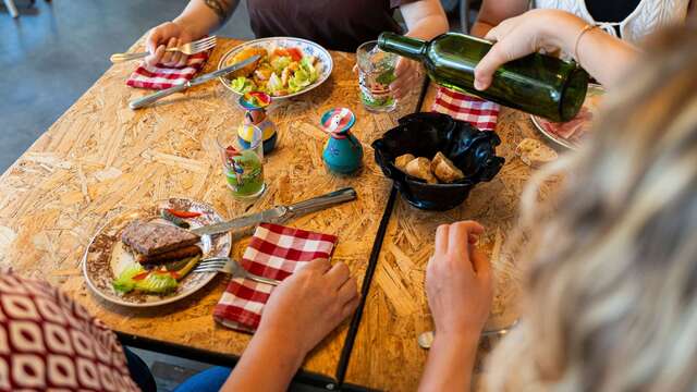 Dîner 2 plats pour 2 adultes