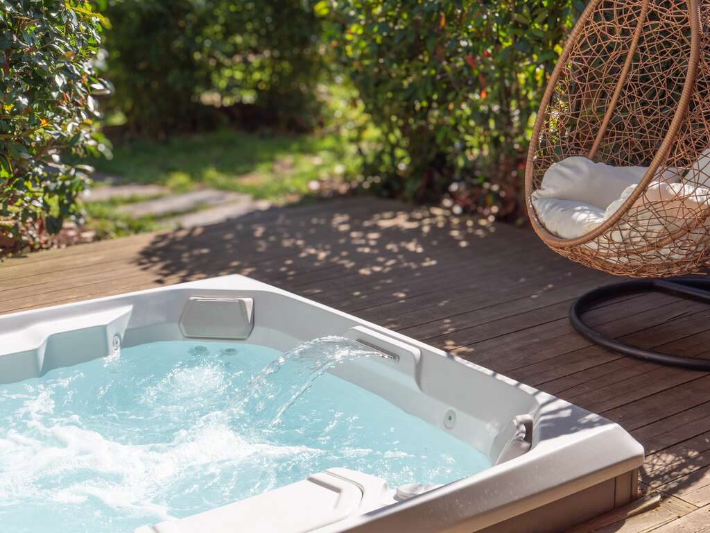 Séjour en appartement avec bains à remous privé, à 1h30 de Montpellier et Rodez - 4* - 24