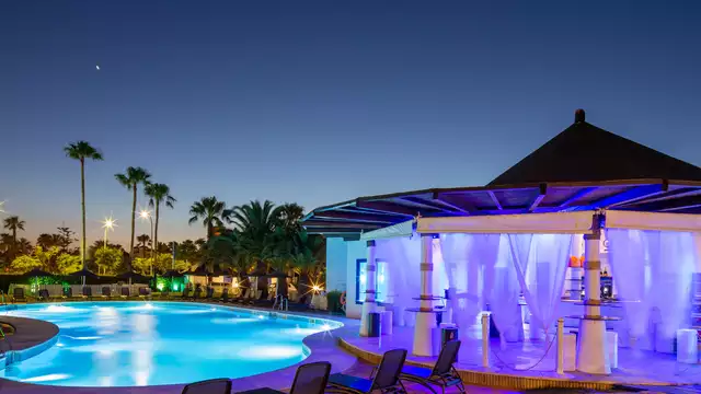 Vacances à Islantilla avec demi-pension et accès à l'espace bien-être