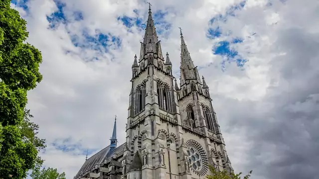 Vakantie in Bourbon-l'Archambault met een welkomstdrankje