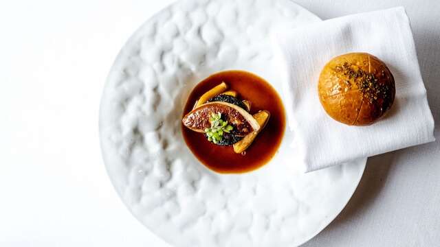 Profitez de 3 nuits dans une suite spacieuse incluant un dîner de luxe à 4 plats