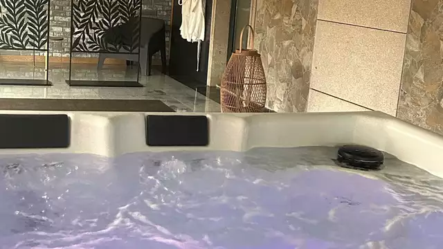 Romantiek met hydromassagebad, ontbijt en korting op extra nachten