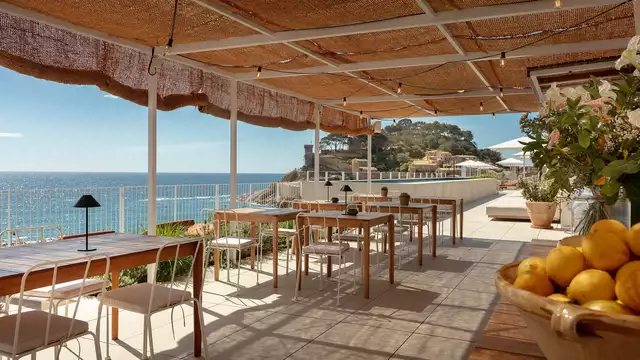 Escapada romántica con Spa, cena y habitación con vistas al mar en Tossa de Mar