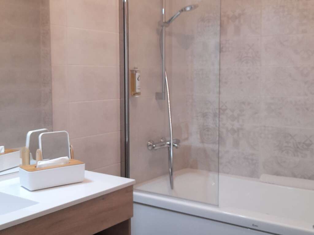 Jour de l'an romantique et pétillant en suite avec Balnéo à Vitrac - 3* - 21