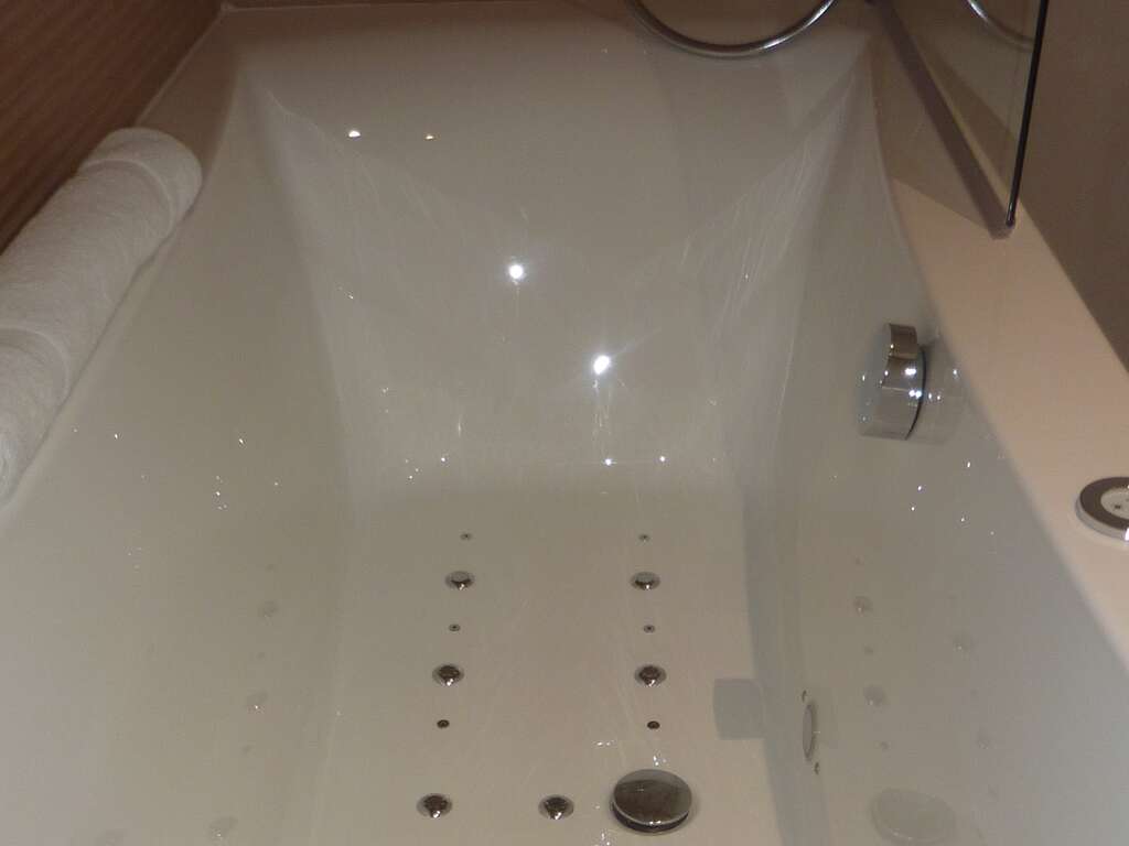 Jour de l'an romantique et pétillant en suite avec Balnéo à Vitrac - 3* - 20