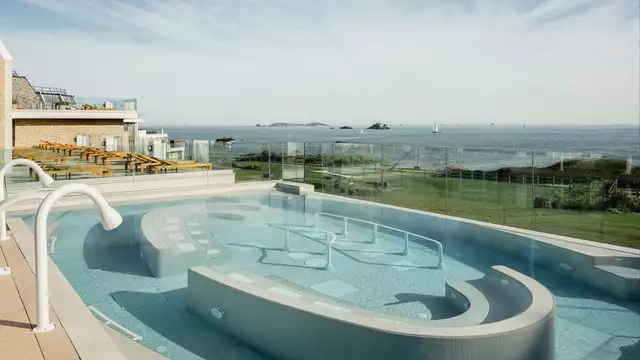Escapada relax con acceso a thalasso en Dinard