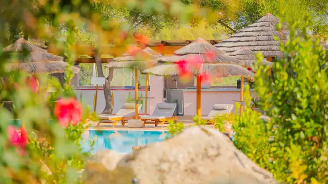 Vacances en chambre triple avec demi-pension en Sardaigne