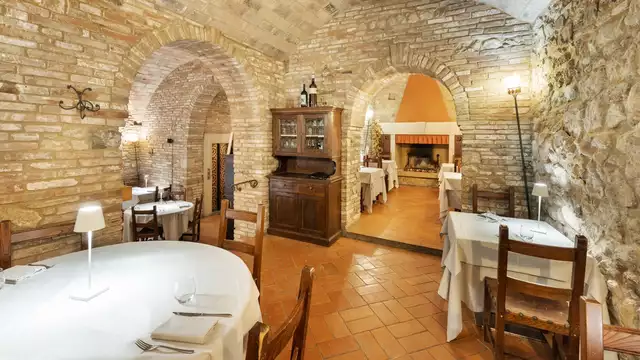 Séjour romantique dans les collines de Rimini avec dîner et parcours bien-être