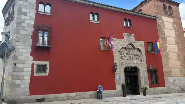 Escapada en un palacio elegante y medieval en Ávila