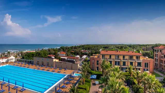 Séjour en demi-pension dans un hôtel 4 étoiles sur la côte de Pise