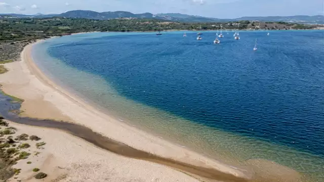 Vacances à l'hôtel sur la côte près de Palau, en Sardaigne, pour 4 personnes