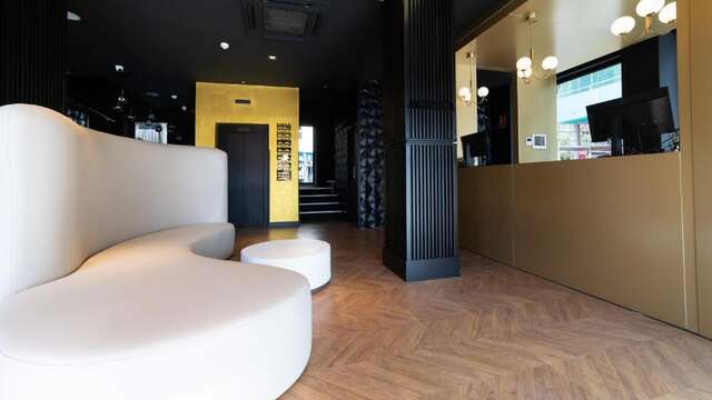 Puerto de la Luz by Pierre Vacances