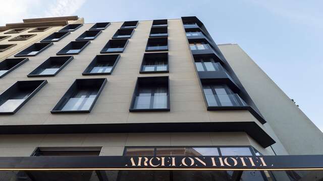 Arcelon Hotel