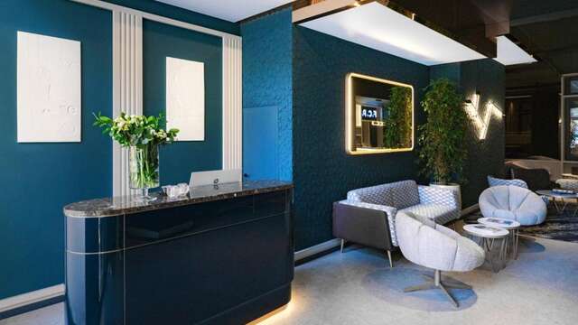 Axis Porto Club Hotel