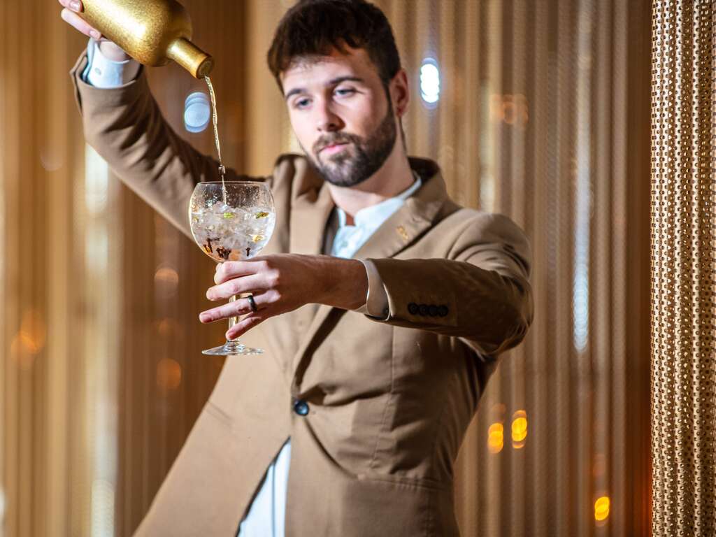 Nuitée élégante et Achats de Noël anticipés au coeur d'Anvers - 4* - 6