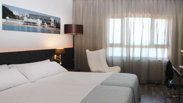 Hotel Cadiz Paseo del Mar Affiliated by Melia