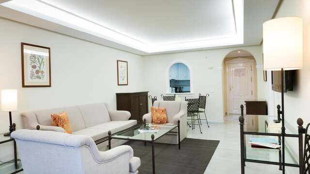 Monarque Sultan Aparthotel