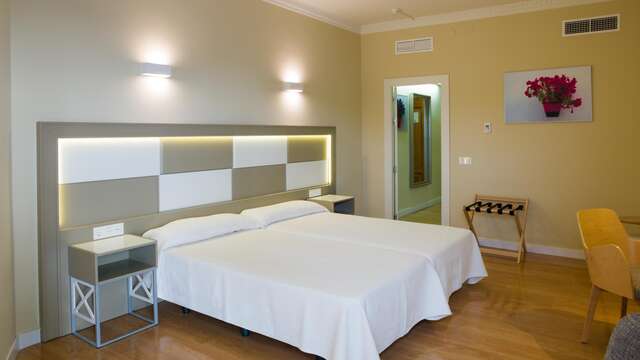 Hotel Monarque Torreblanca