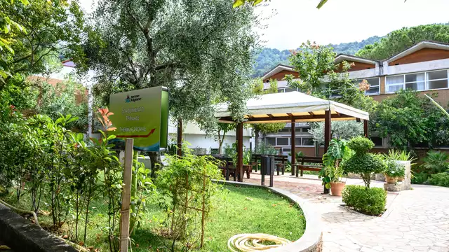 Benessere per Tutti – Camera Tripla all’Hotel Moderno vicino alle Terme Luigiane