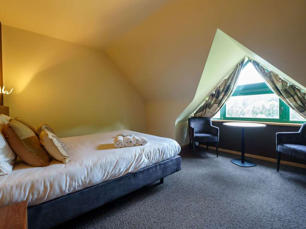 Parenthèse romantique à Dinant avec accès à l'espace détente - 4* - 23