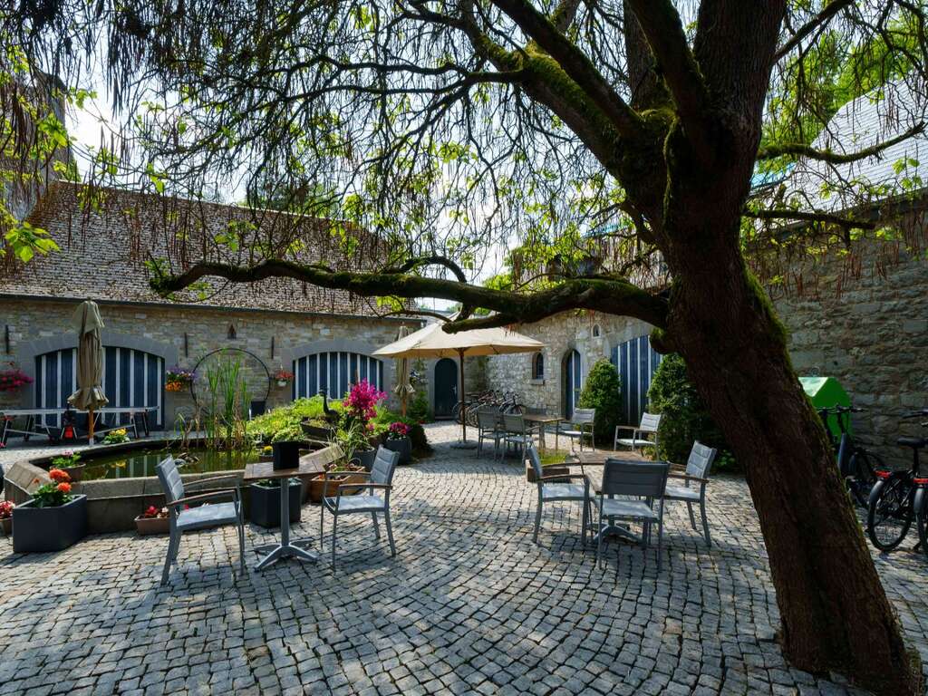 Parenthèse romantique à Dinant avec accès à l'espace détente - 4* - 8