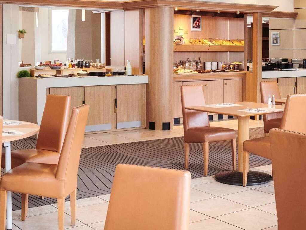 Visitez Rennes et détendez-vous à l'gymnastique dans l'eau - 4* - 5