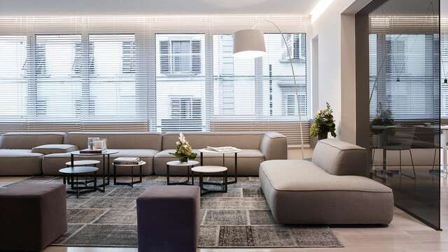 Glance Hotel