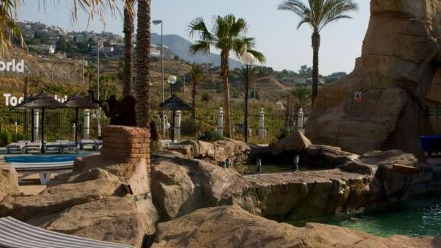 Holiday World Resort