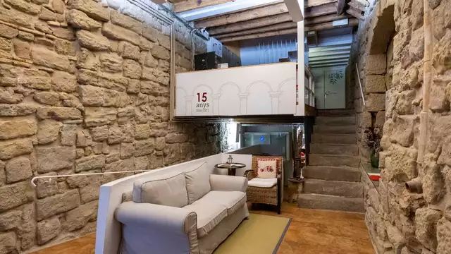 Escapada romántica con Masaje en el núcleo medieval de Solsona