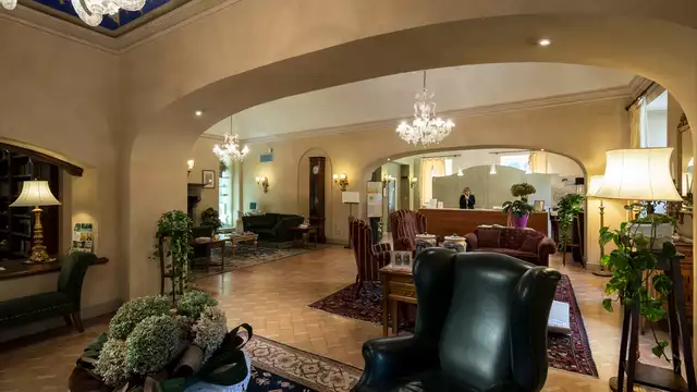 Vacaciones para dos en un histórico hotel de 4* con media pensión y spa incluido.