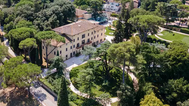 Vacaciones para dos en un histórico hotel de 4* con media pensión y spa incluido.